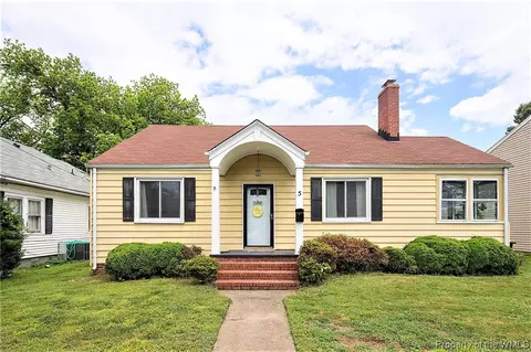 5 Magnolia Pl, Hampton, VA 23669 photo 2