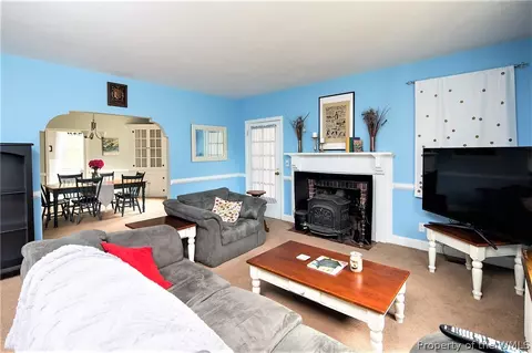 5 Magnolia Pl, Hampton, VA 23669 photo 8