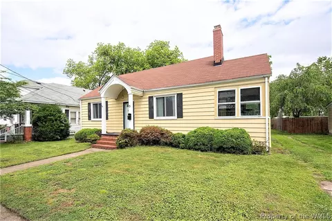 5 Magnolia Pl, Hampton, VA 23669 photo 3