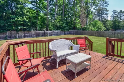 7602 Cypress Dr, Lanexa, VA 23089 photo 3