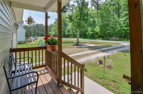 7602 Cypress Dr, Lanexa, VA 23089 photo 2