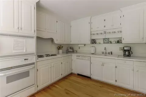 286 E Queens Dr, Williamsburg, VA 23185 photo 10