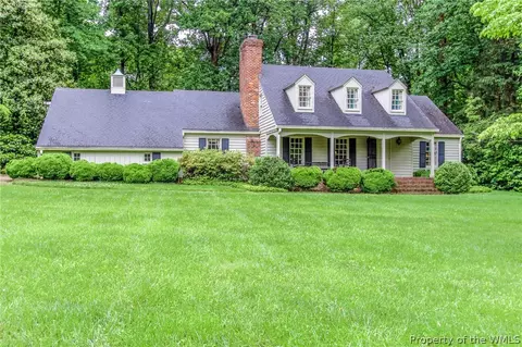 286 E Queens Dr, Williamsburg, VA 23185 photo 2
