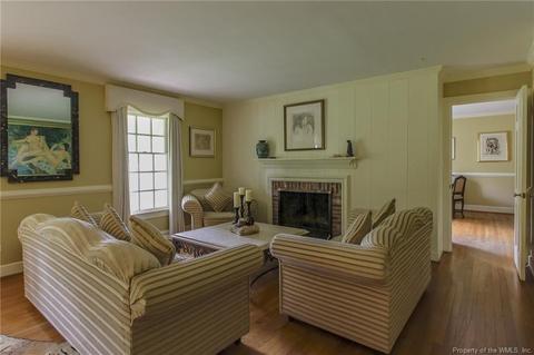 286 E Queens Dr, Williamsburg, VA 23185 photo 4