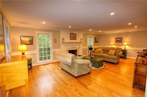10 Hampton Ky, Williamsburg, VA 23185 photo 3