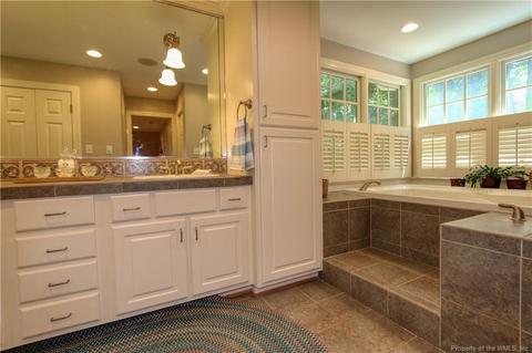 10 Hampton Ky, Williamsburg, VA 23185 photo 26
