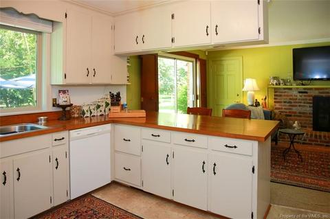 298 E Queens Dr, Williamsburg, VA 23185 photo 23