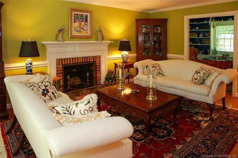 298 E Queens Dr, Williamsburg, VA 23185 photo 8
