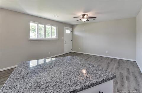 204 Taylor Ave W, Hampton, VA 23663 photo 8