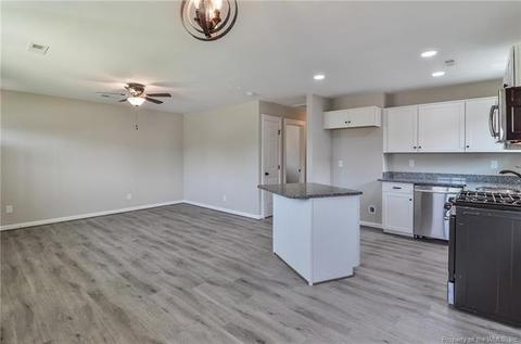 204 Taylor Ave W, Hampton, VA 23663 photo 6