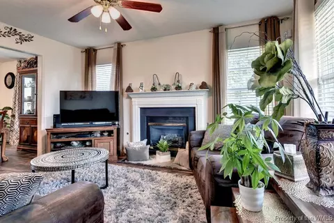 105 Bailey Dr, Williamsburg, VA 23188 photo 8