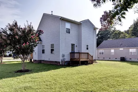 105 Bailey Dr, Williamsburg, VA 23188 photo 4