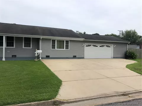 164 Trinity Ln, Hampton, VA 23669 photo 3