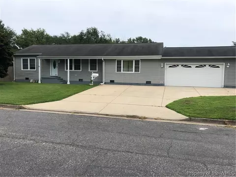 164 Trinity Ln, Hampton, VA 23669 photo 4