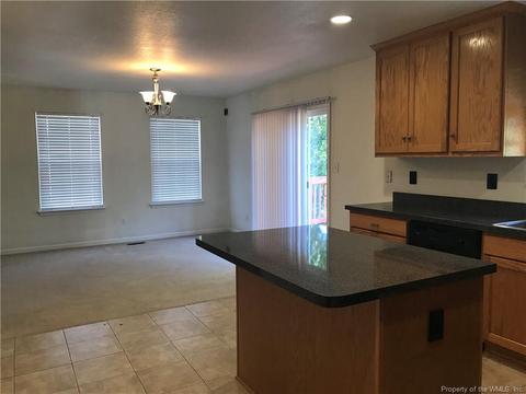 14 Victor St, Hampton, VA 23669 photo 4