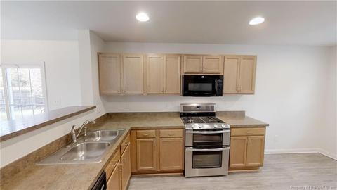 7412 Jeanne Dr, Gloucester, VA 23061 photo 11