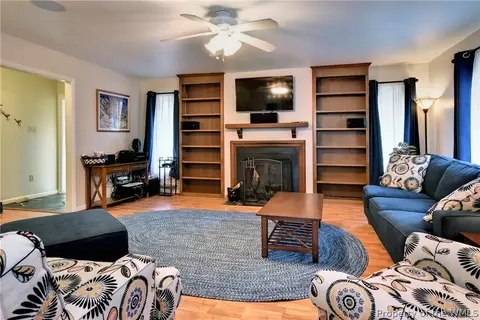 106 Fall E, Williamsburg, VA 23188 photo 8
