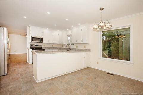 105 Bowstring Dr, Williamsburg, VA 23185 photo 11