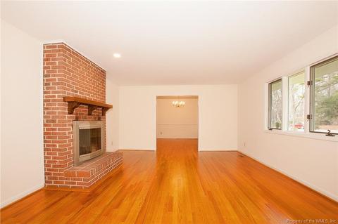 105 Bowstring Dr, Williamsburg, VA 23185 photo 4