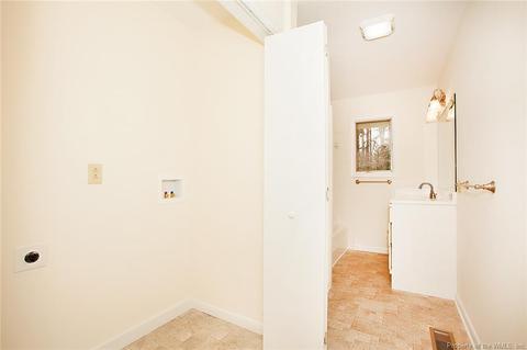 105 Bowstring Dr, Williamsburg, VA 23185 photo 19