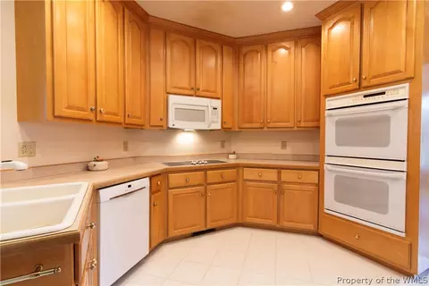 103 Harlech, Williamsburg, VA 23188 photo 14