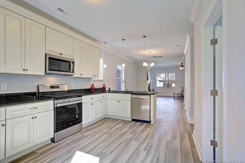 19 W Chamberlin Ave, Hampton, VA 23663 photo 11