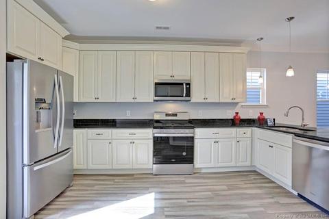 19 W Chamberlin Ave, Hampton, VA 23663 photo 13