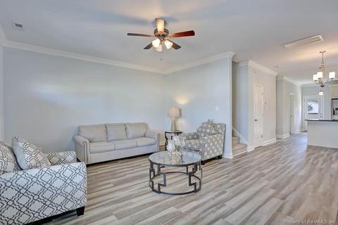 19 W Chamberlin Ave, Hampton, VA 23663 photo 6