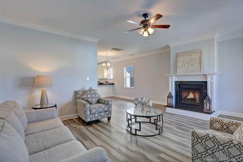 19 W Chamberlin Ave, Hampton, VA 23663 photo 4