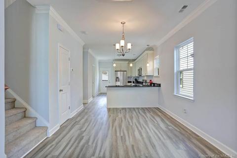 19 W Chamberlin Ave, Hampton, VA 23663 photo 7