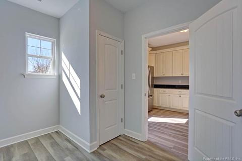 19 W Chamberlin Ave, Hampton, VA 23663 photo 15