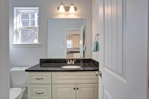 19 W Chamberlin Ave, Hampton, VA 23663 photo 16