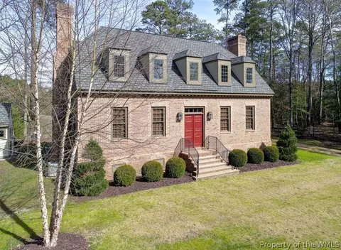 911 Smithfield Blvd, Smithfield, VA 23430 photo 3