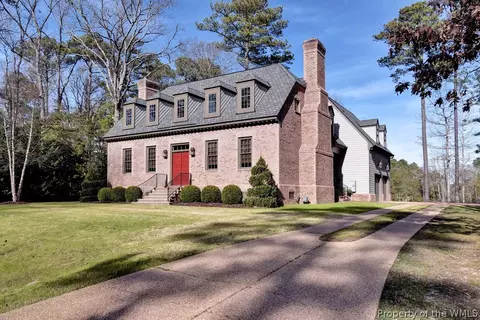 911 Smithfield Blvd, Smithfield, VA 23430 photo 1