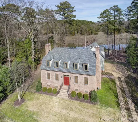 911 Smithfield Blvd, Smithfield, VA 23430 photo 2
