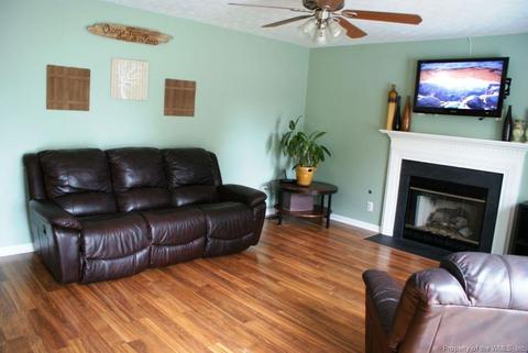 4684 Sir Gilbert Loop, Williamsburg, VA 23185 photo 2
