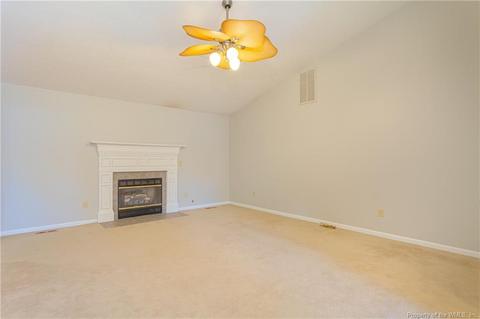 106 Patrick Henry Dr, Williamsburg, VA 23185 photo 9