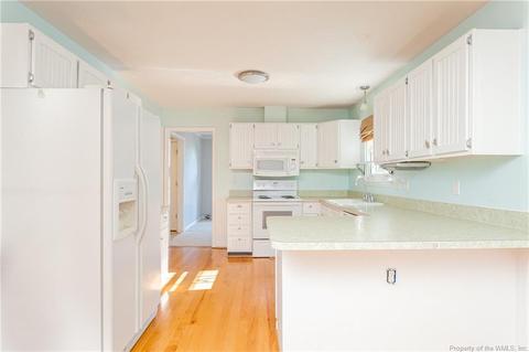 106 Patrick Henry Dr, Williamsburg, VA 23185 photo 15