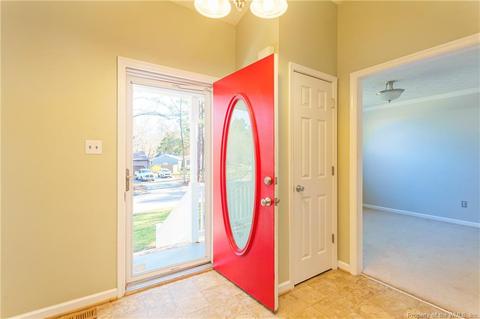 106 Patrick Henry Dr, Williamsburg, VA 23185 photo 5