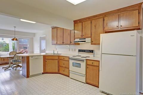113 Wilderness Rd, Hampton, VA 23669 photo 11