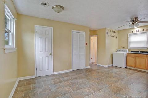 21 Bland St, Hampton, VA 23669 photo 5