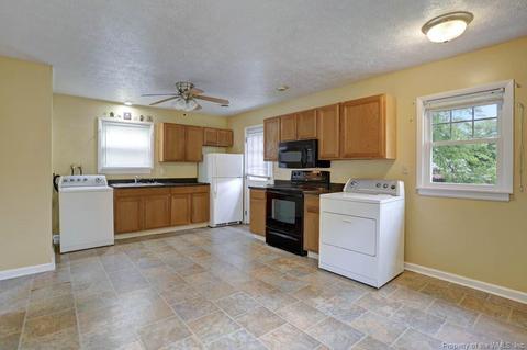 21 Bland St, Hampton, VA 23669 photo 6