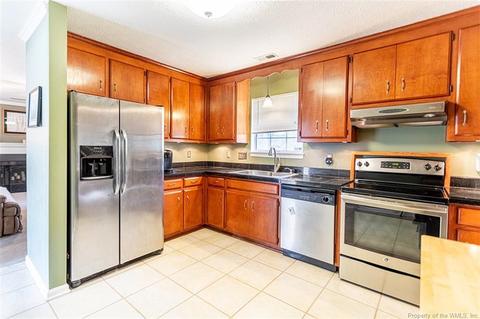 41 Tupelo Cir, Hampton, VA 23666 photo 9