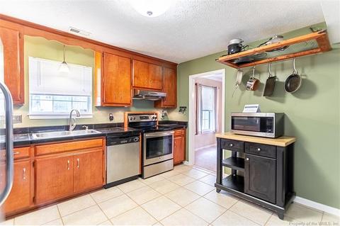 41 Tupelo Cir, Hampton, VA 23666 photo 8