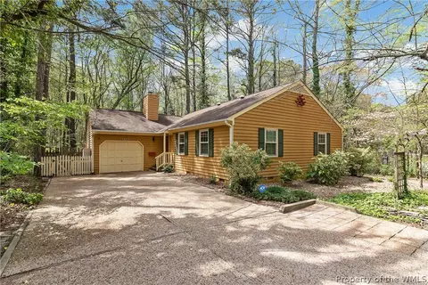 110 Patrick Henry Dr, Williamsburg, VA 23185 photo 1