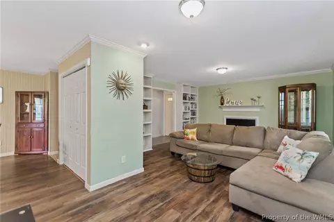 110 Patrick Henry Dr, Williamsburg, VA 23185 photo 5
