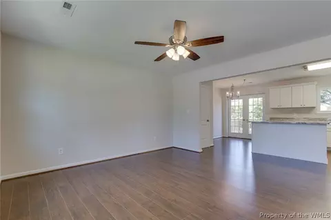4002 W Weaver Rd, Hampton, VA 23666 photo 7