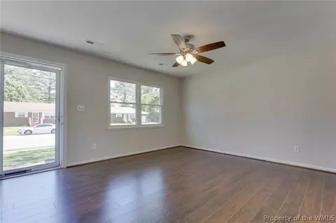 4002 W Weaver Rd, Hampton, VA 23666 photo 10