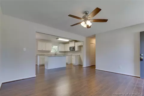 4002 W Weaver Rd, Hampton, VA 23666 photo 8