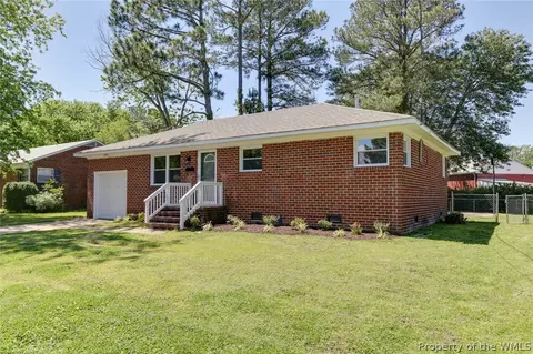 4002 W Weaver Rd, Hampton, VA 23666 photo 1